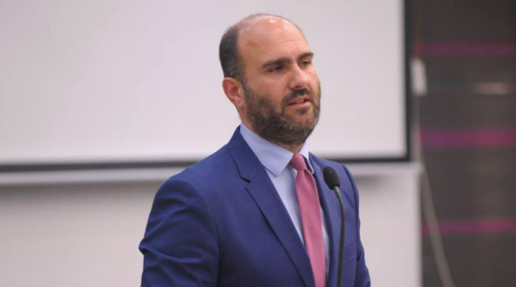 Δημήτρης Μαρκόπουλος: Δεν θα περιφέρω τα πτυχία μου για να ικανοποιηθεί ο βούρκος