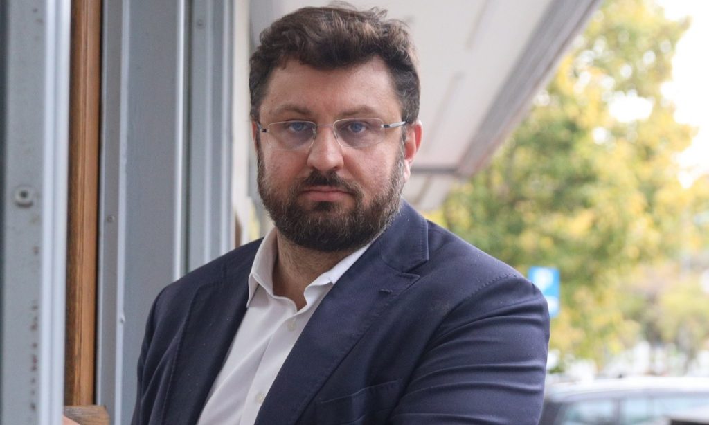 Ζαχαριάδης για αφίσα ΠΑΣΠ στο Πολυτεχνείο: Θα μπορούσε να είναι της ΔΑΠ - ΝΔΦΚ, δεν γίνεται αλλαγή με αντικομμουνισμό