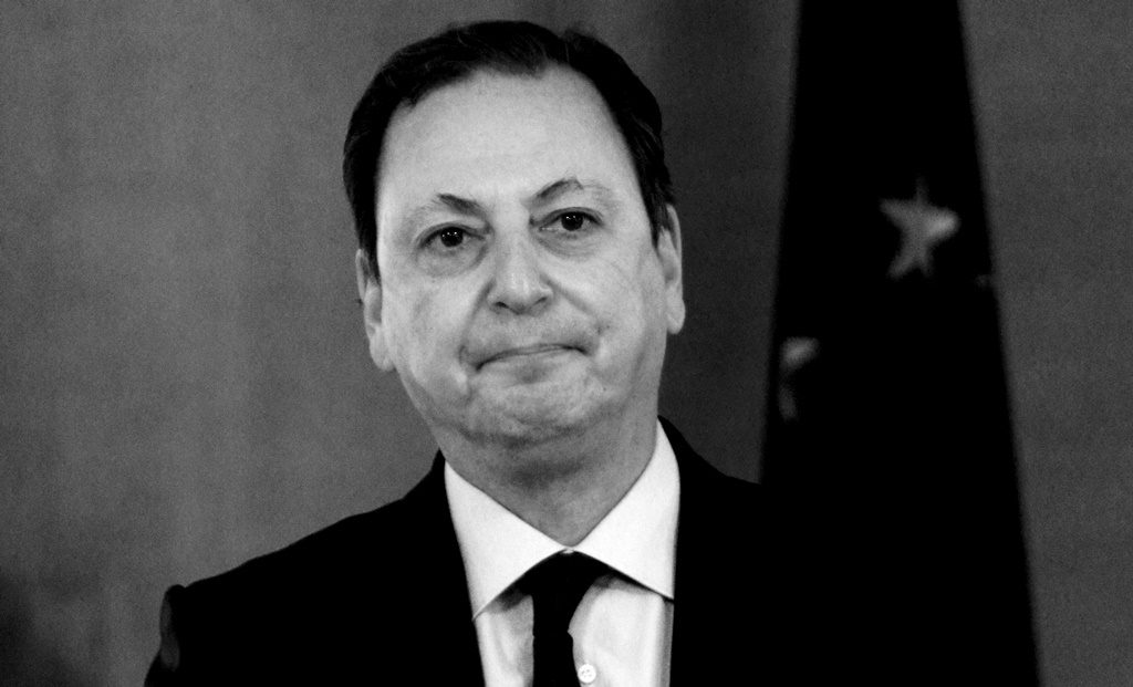 Γιατί δεν ζητήθηκε η παραίτηση του Σπήλιου Λιβανού από τα Ελληνικά Πετρέλαια όπου τοποθετήθηκε ως εκπρόσωπος του Δημοσίου; Προς τι η επιλεκτική μεταχείριση στο πρόσωπο με το πιο βαρύ κατηγορητήριο για τον ΟΠΕΚΕΠΕ;