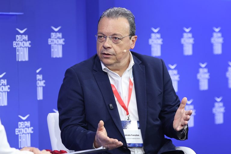 Φάμελλος από τους Δελφούς: Ο Μητσοτάκης ανακάλυψε λεφτόδεντρα