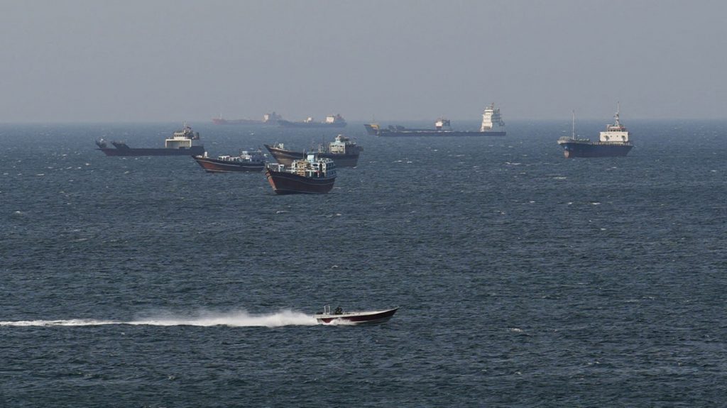 Οι ΗΠΑ πιέζουν για συμφωνία με το Ιράν και διατηρούν τον αποκλεισμό – Διεθνείς κινήσεις στα Στενά του Ορμούζ