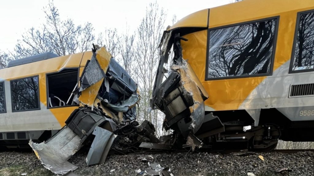 Σύγκρουση τρένων στη Δανία - Αναφορές για πολλούς τραυματίες
