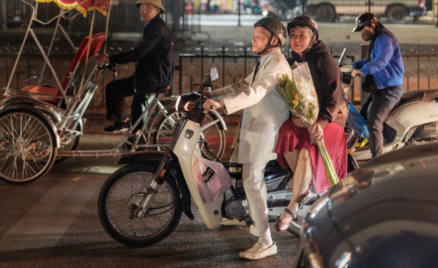 Φυλακίστηκε επειδή τραγουδούσε την αγάπη στο Βιετνάμ