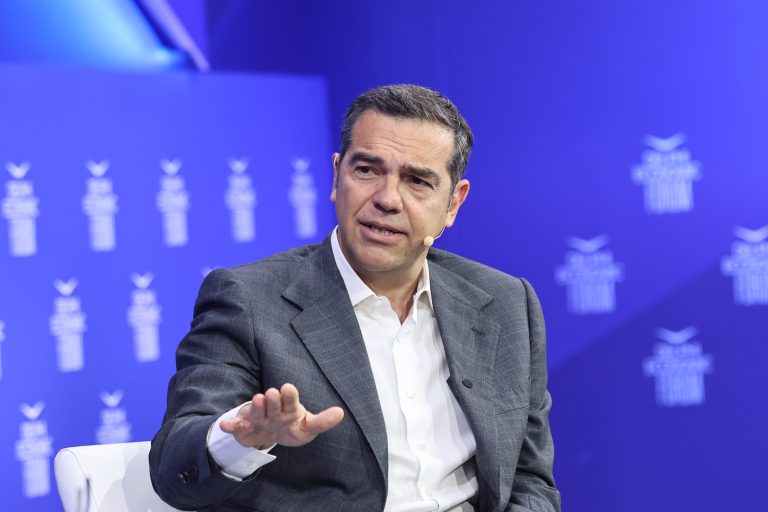 Τσίπρας: Σε μια «κανονική ευρωπαϊκή δημοκρατία» ο Μητσοτάκης θα είχε παραιτηθεί