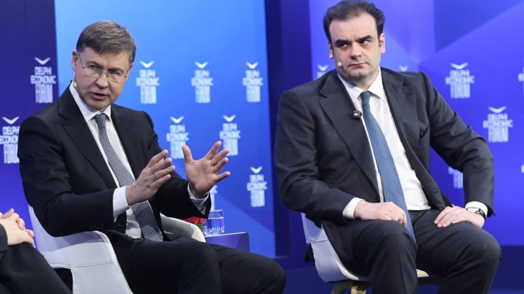 Κ. Πιερρακάκης στο Οικονομικό Φόρουμ Δελφών: Δεν τίθεται θέμα επάρκειας αλλά διαχείρισης ανατιμήσεων των καυσίμων