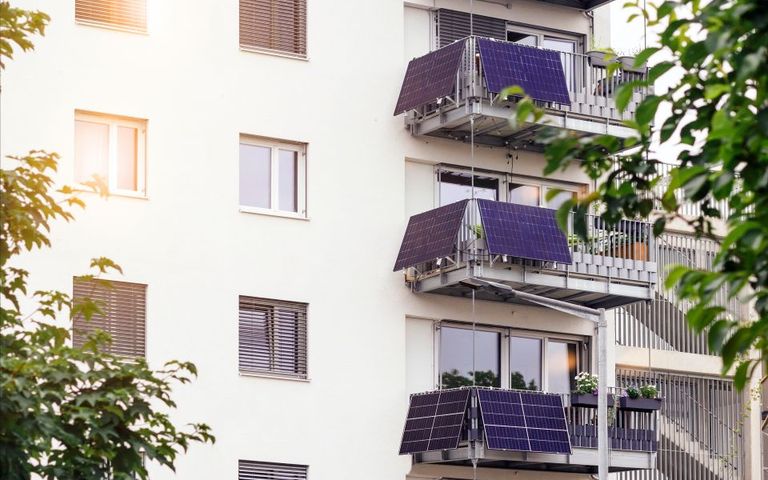 Φωτοβολταϊκά μπαλκονιού