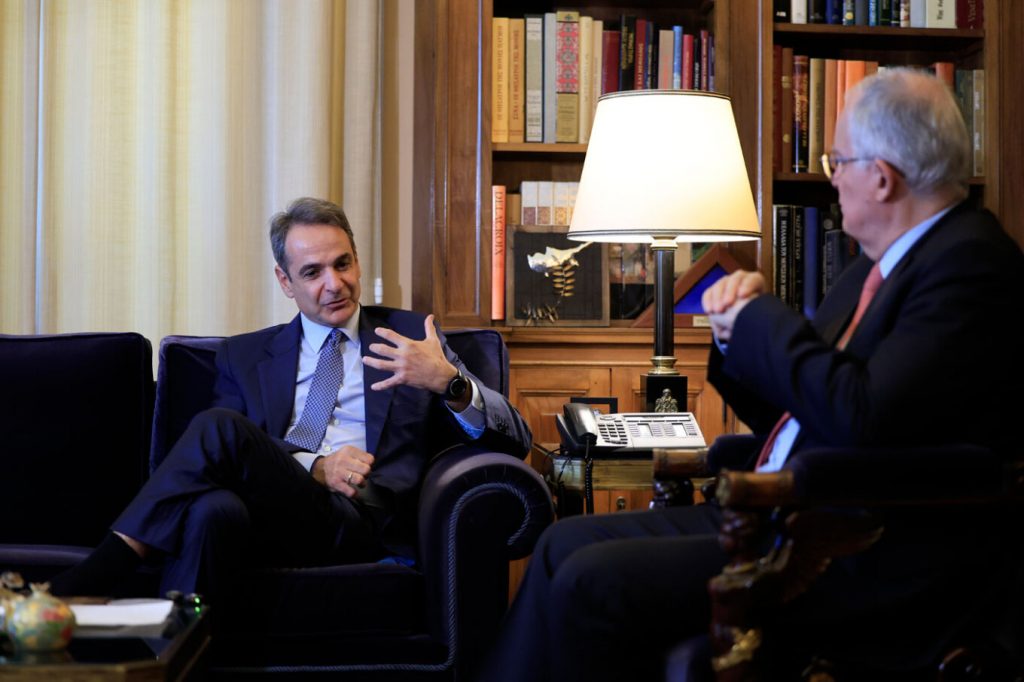 Μητσοτάκης σε Τασούλα: «H κυβέρνηση έχει κάνει το καλύτερο για να στηρίξει τα ελληνικά νοικοκυριά»