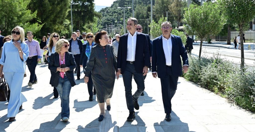 Στα έργα ανάπλασης στη λεωφόρο Βασιλίσσης Όλγας ο Κυριάκος Μητσοτάκης