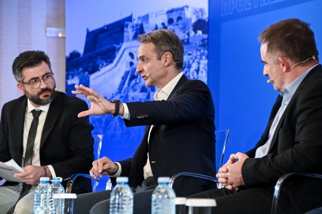 260428211620_mitsotakis-6