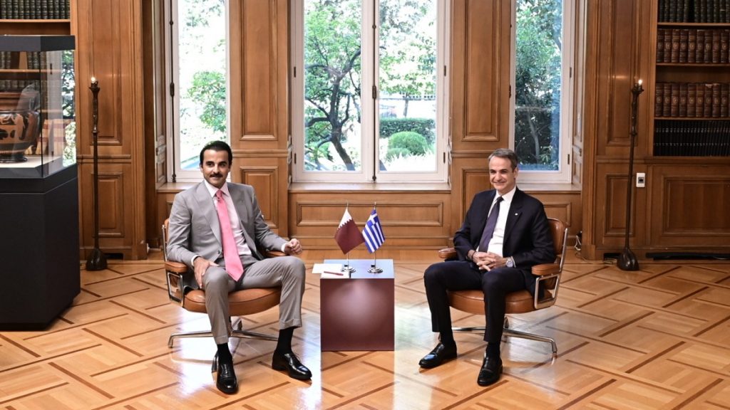 Συνάντηση Μητσοτάκη με Εμίρη του Κατάρ: Μηνύματα για νέες επενδύσεις και επαίνους για την ελληνική οικονομία