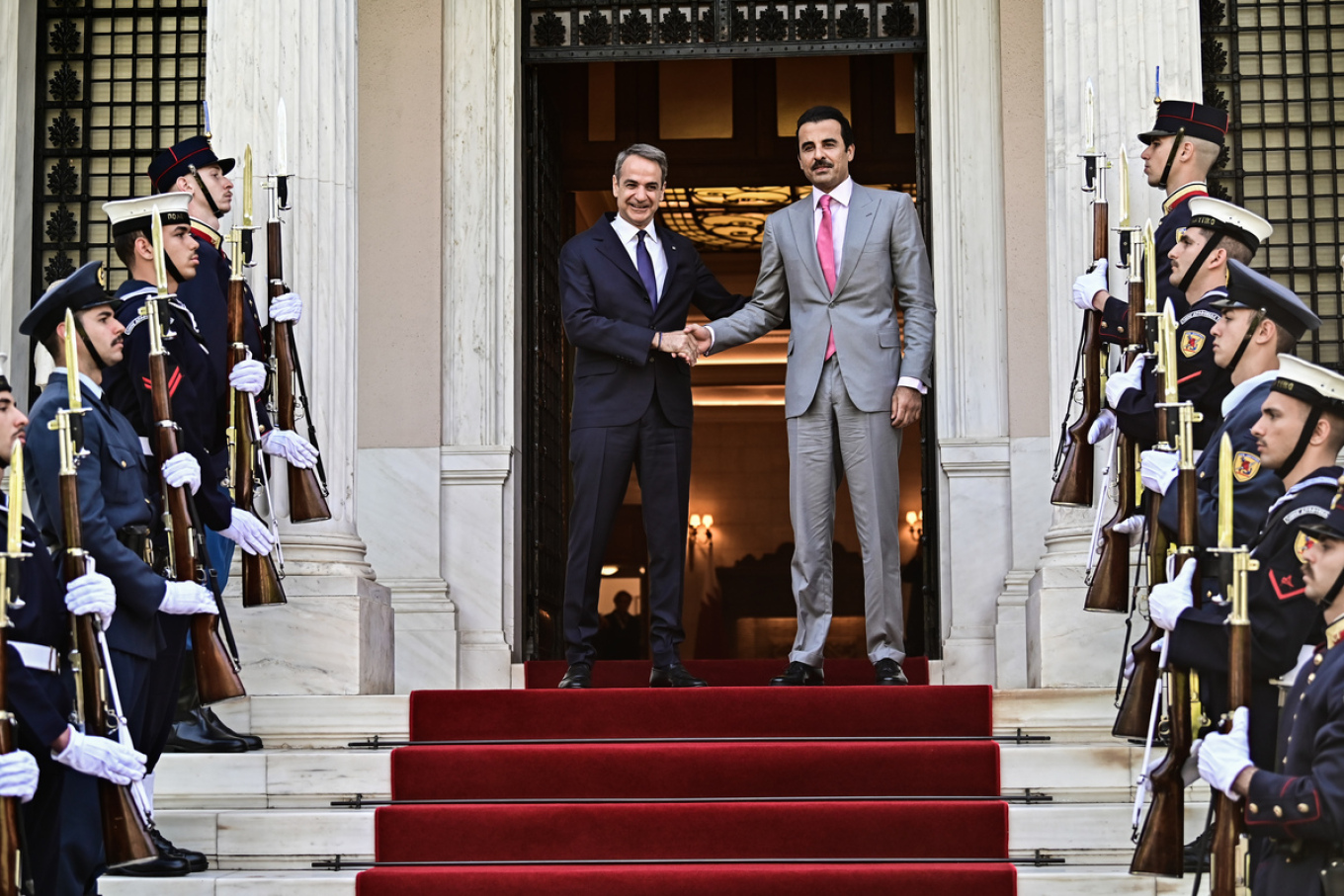 Συνάντηση Μητσοτάκη με Εμίρη του Κατάρ: Μηνύματα για νέες επενδύσεις και επαίνους για την ελληνική οικονομία