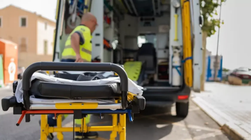 Κρήτη: Βρετανός τουρίστας δέχθηκε επίθεση με λοστό από μεθυσμένο ενώ έτρωγε στην Χερσόνησο