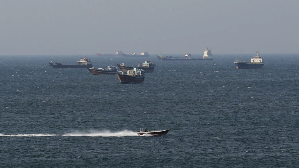 Το τελευταίο 24ωρο πέρασαν από τα Στενά του Ορμούζ τουλάχιστον έξι πλοία