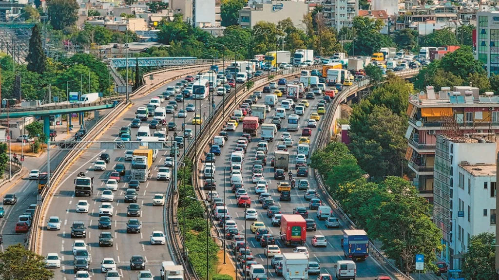 Στο «κόκκινο» η κίνηση σε Κηφισό, Αττική Οδό και Κηφισίας