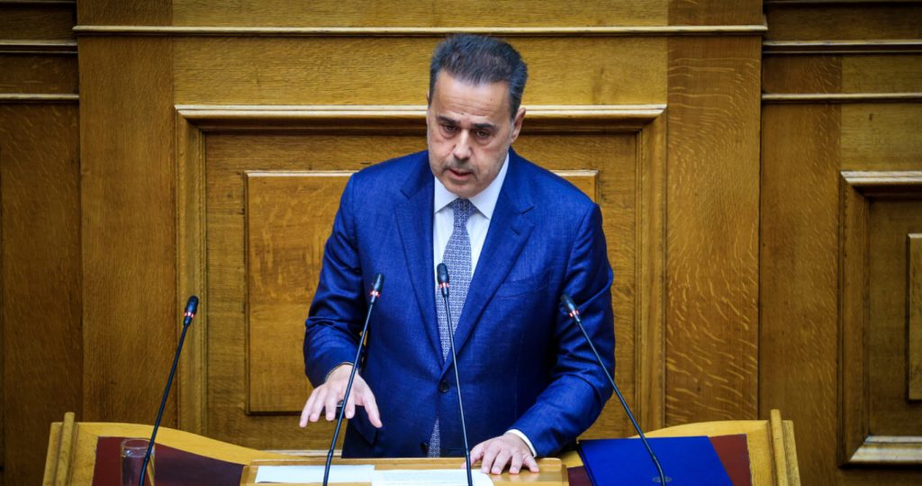 Ψηφίστηκε το νομοσχέδιο για τις ΑΠΕ: Προχωράμε σε θέματα αποθήκευσης ενέργειας και πάμε για 1 GW το 2027, λέει ο Παπασταύρου