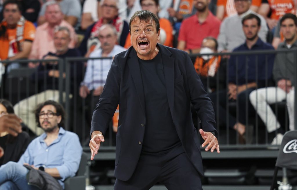 Αταμάν: «Αποφασίσαμε να δώσουμε το τελευταίο σουτ στον Χέις Ντέιβις, πρέπει να κερδίσουμε ακόμα ένα ματς»