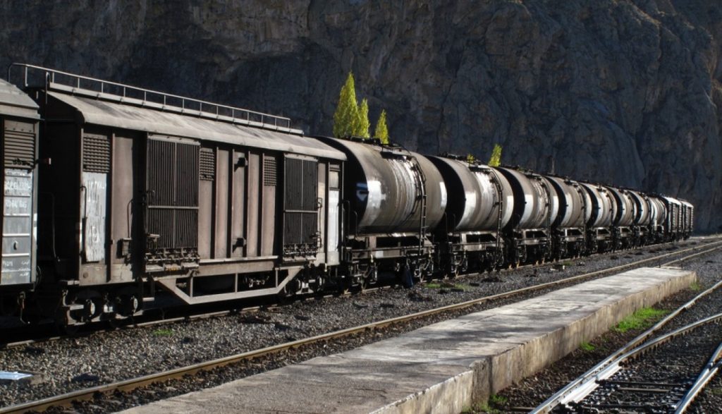 Ιράν: Πώς διατηρεί την εμπορική σχέση με Κίνα - Τι μεταφέρουν τα περίπου 100 κοντέινερ την εβδομάδα