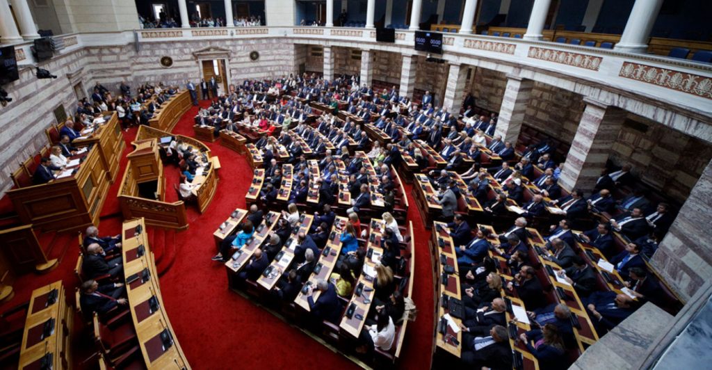 Έρχεται η τροπολογία για δίκες - Εντός 3 μηνών σε υποθέσεις με πολιτικά πρόσωπα