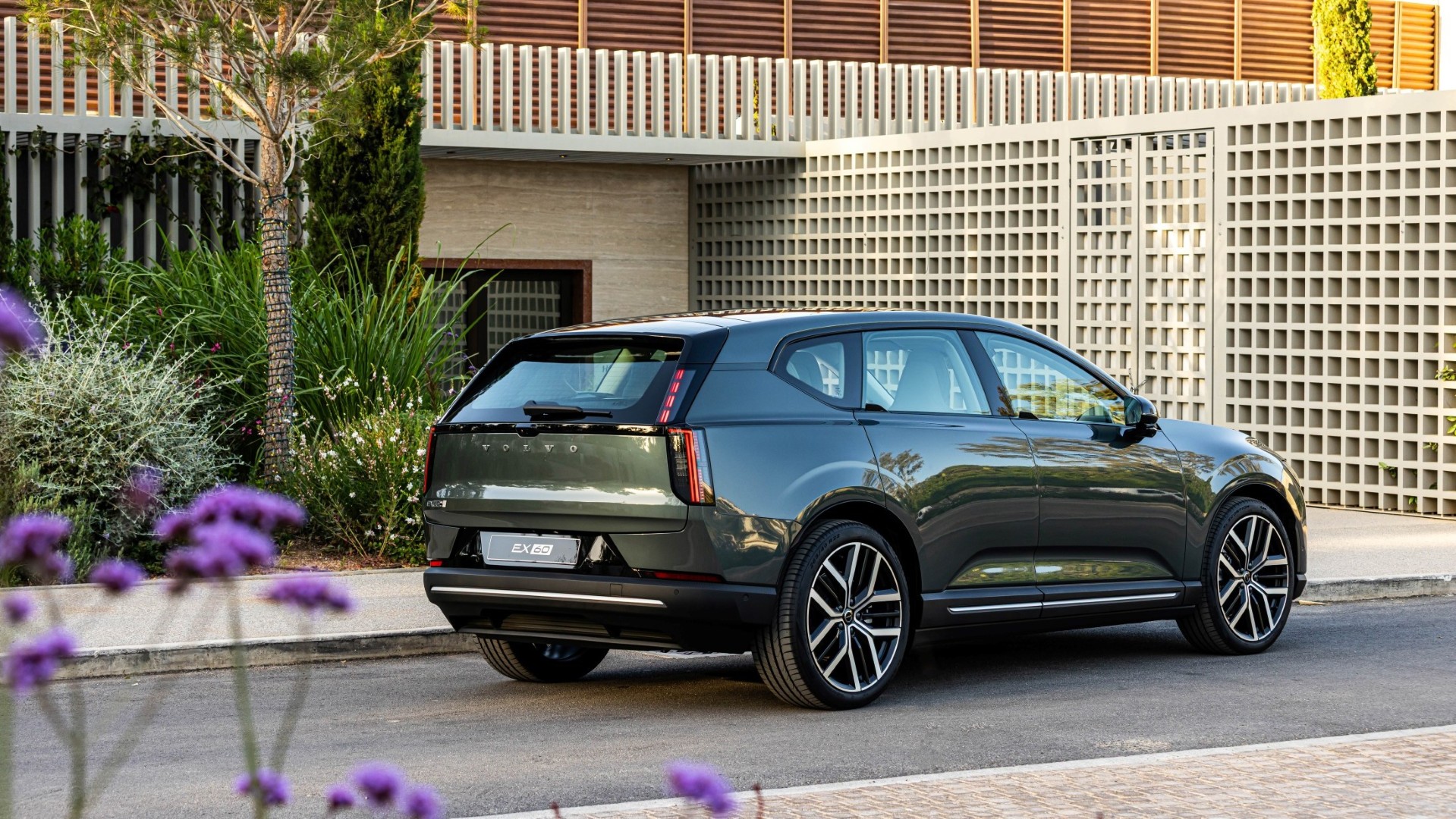 Το νέο Volvo EX60 είναι το πιο έξυπνο και ασφαλές μοντέλο της Volvo