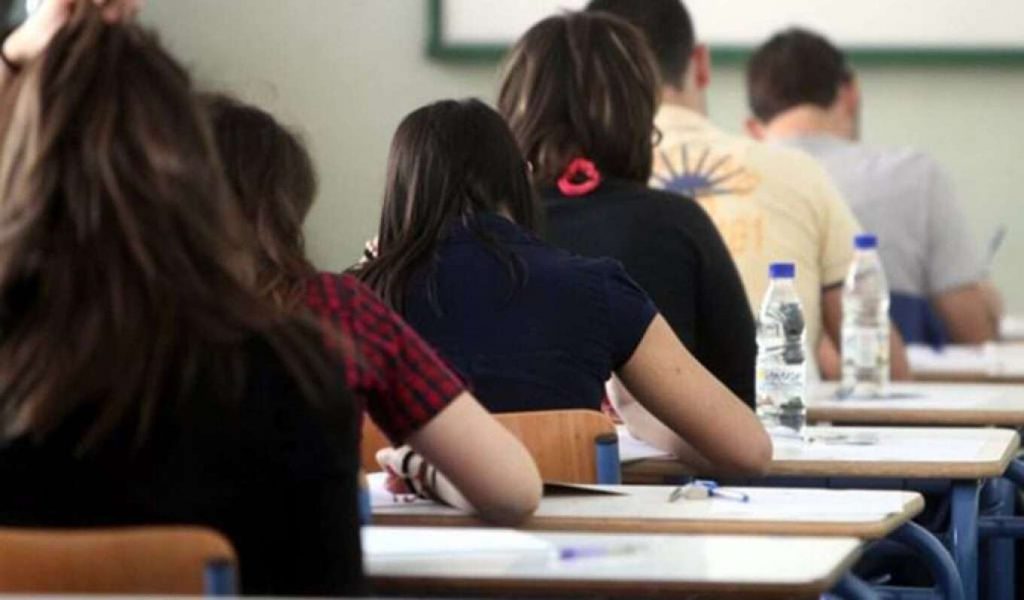 Λύκεια: Ξεκινούν σήμερα οι προαγωγικές και απολυτήριες εξετάσεις