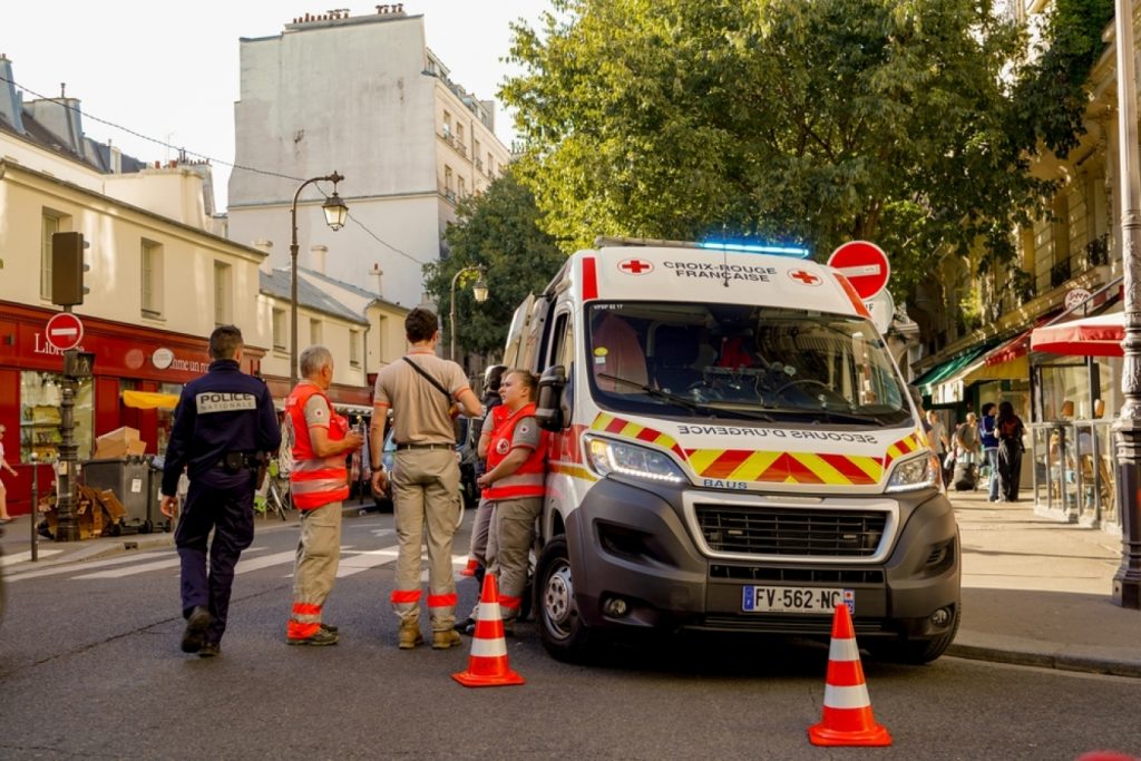 Καύσωνας στη Γαλλία με θερμοκρασίες ρεκόρ - Ένας νεκρός σε αγώνα δρόμου στο Παρίσι