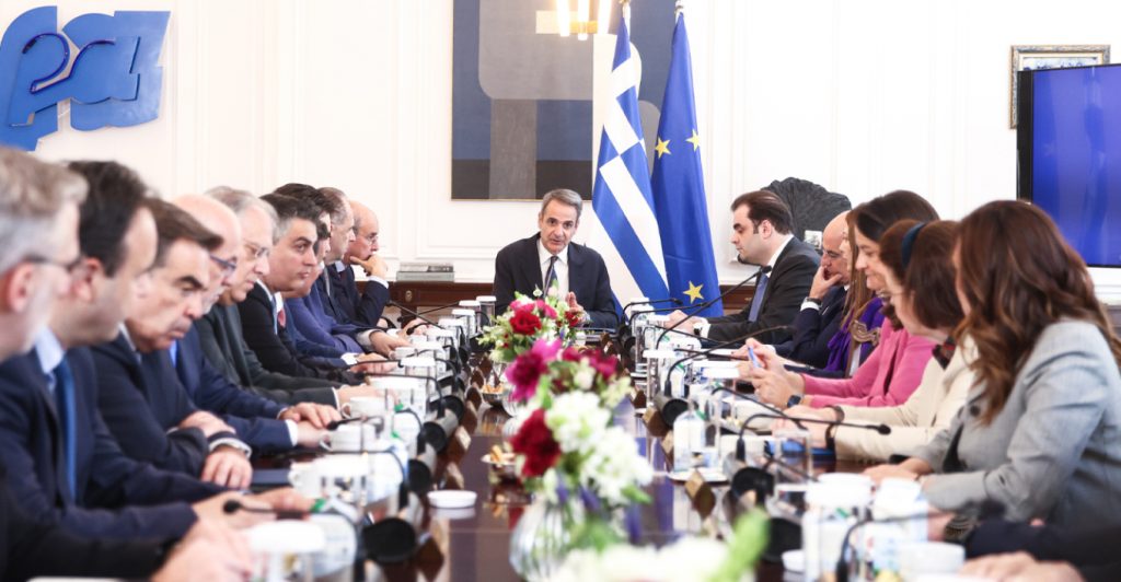 Υπουργικό: Το νομοσχέδιο για την ισότητα αμοιβής ανδρών - γυναικών και ο απολογισμός για το Ταμείο Ανάκαμψης στην Ατζέντα