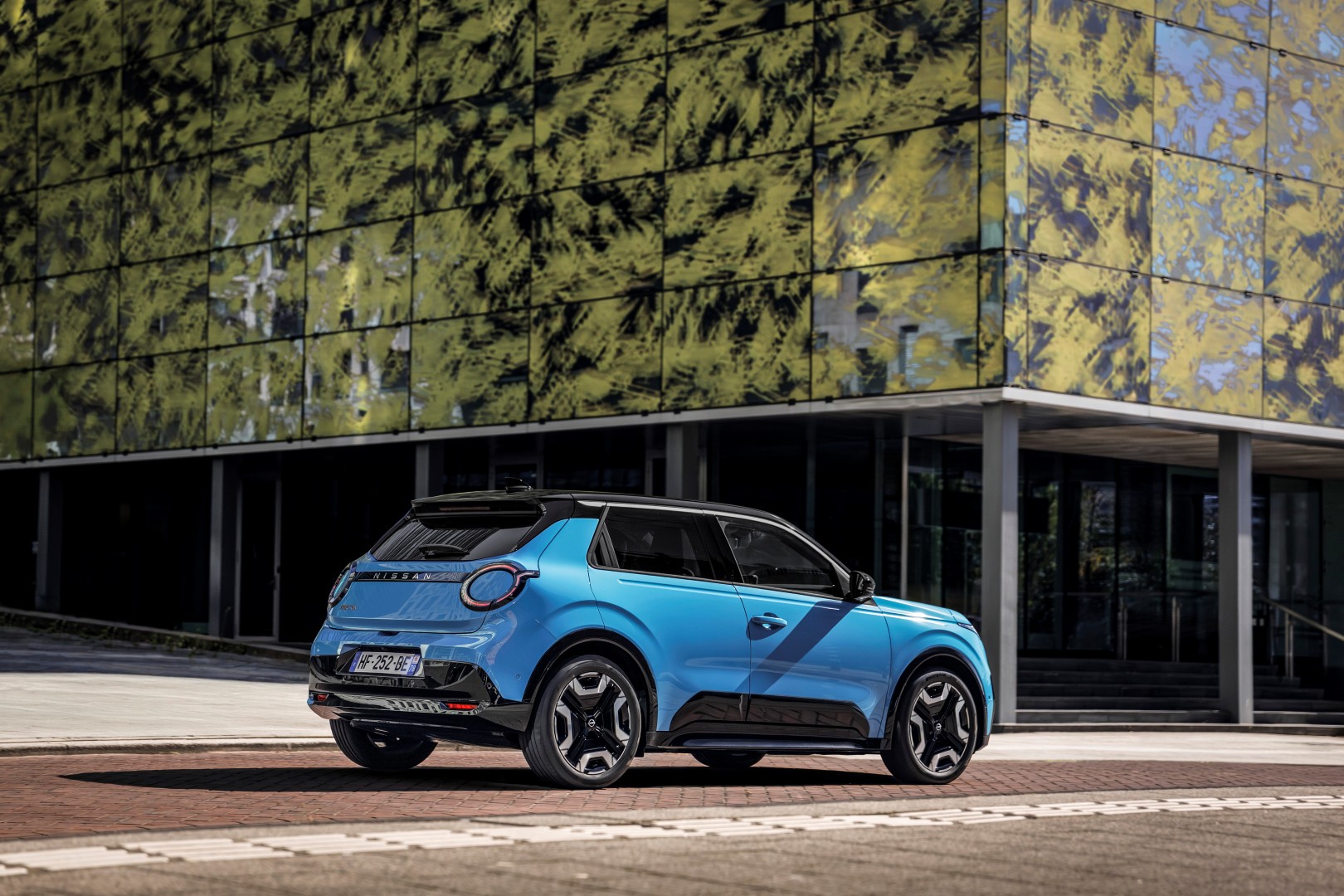 Στην Ελλάδα το νέο Nissan Micra με αυτονομία έως 419 χιλιόμετρα