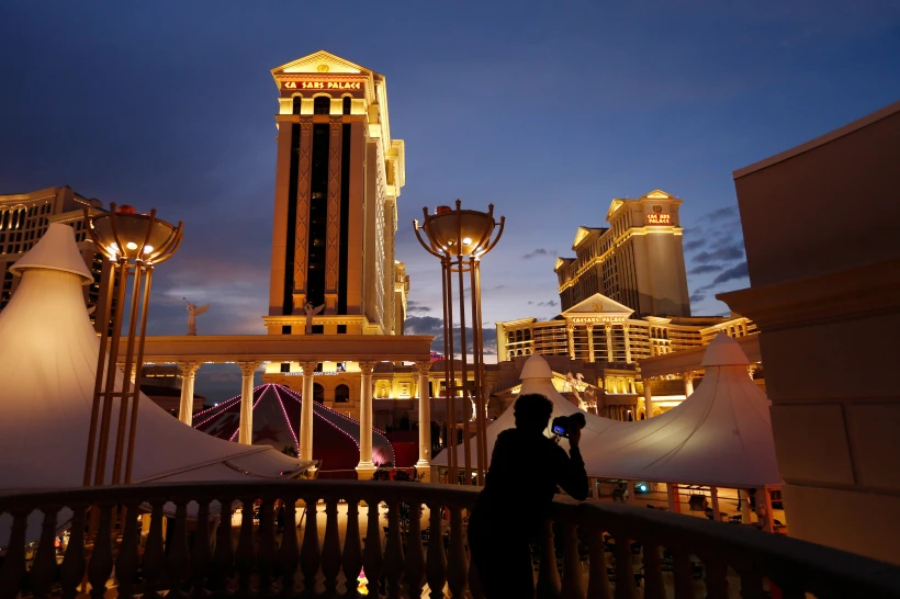 Η Caesars Entertainment, ένα εμβληματικό μέλος του Las Vegas Strip, πωλείται 6 δισεκατομμύρια δολάρια