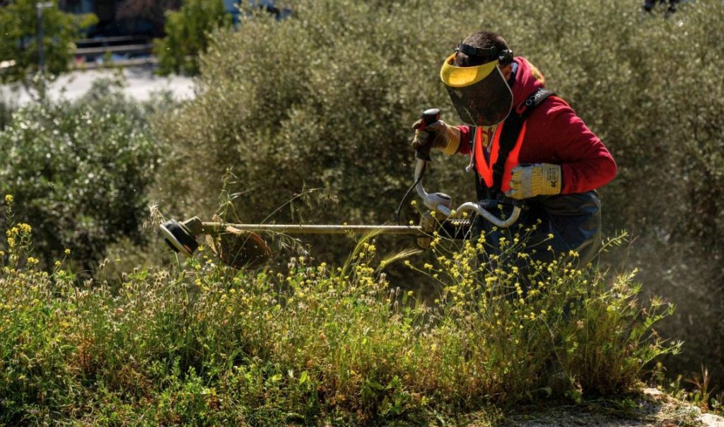 Πότε λήγει η παράταση για τα ακαθάριστα οικόπεδα, τα πρόστιμα για όσους δεν συμμορφωθούν