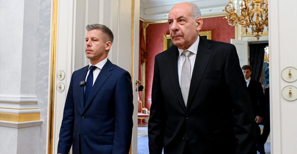 Μάγιαρ: Η κυβέρνηση θα εκκινήσει νομική διαδικασία για την απομάκρυνση του προέδρου αν δεν παραιτηθεί