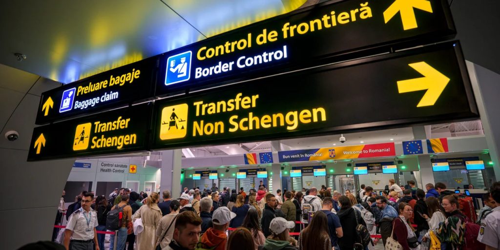 Τη σταδιακή κατάργηση των ελέγχων στα εσωτερικά σύνορα του χώρου Σένγκεν συνιστά η Ευρωπαϊκή Ένωση σε 9 κράτη-μέλη