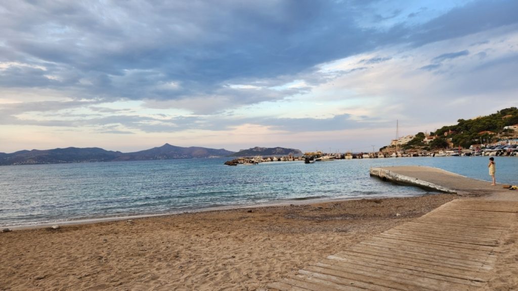 Καιρός: Τοπική αστάθεια και 30άρια σε πολλές περιοχές της χώρας - Πού θα βρέξει