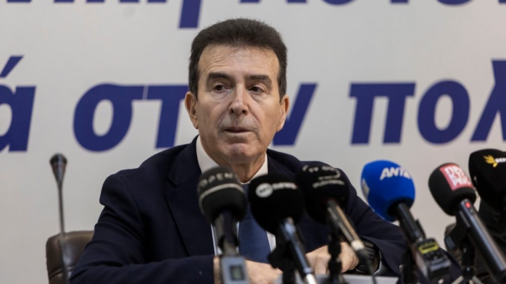 Μ. Χρυσοχοΐδης: Θα συνεχιστεί η κατασκευή του φράχτη για να είναι οχυρωμένη όλη η μεθόριος του Έβρου
