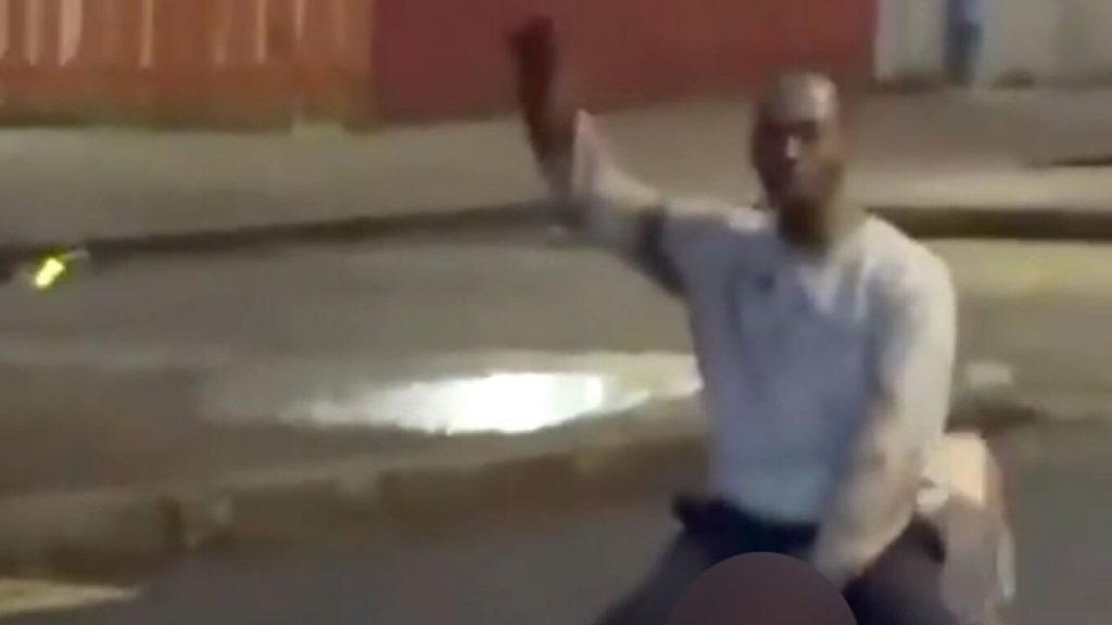 Μπέλφαστ: Προφυλακίστηκε ο 30χρονος Σουδανός που κατηγορείται για την επίθεση με μαχαίρι