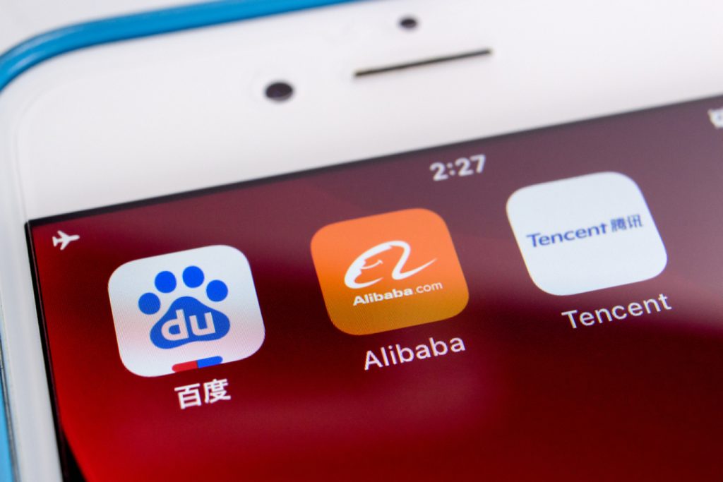 Στη «μαύρη λίστα» του Πενταγώνου οι κολοσσοί Alibaba, Baidu, BYD και NIO για φερόμενους δεσμούς με τον κινεζικό στρατό