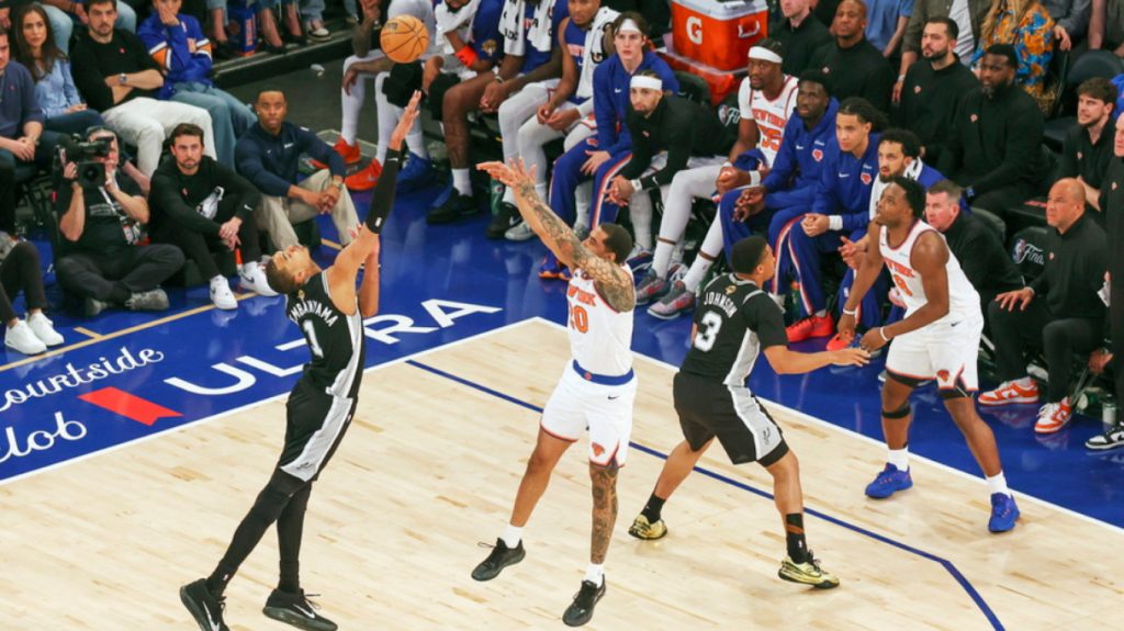 NBA: Μυθική νίκη των Νικς, επέστρεψαν από το -29 και πήραν τη νίκη με 107-106 κόντρα στους Σπερς - ΒΙΝΤΕΟ