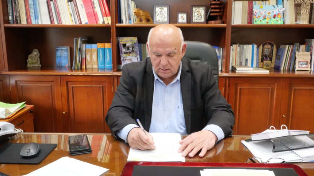 Στα άκρα η κόντρα στον Δήμο Γρεβενών: Συνελήφθη ο δήμαρχος μετά από μήνυση εργαζόμενης