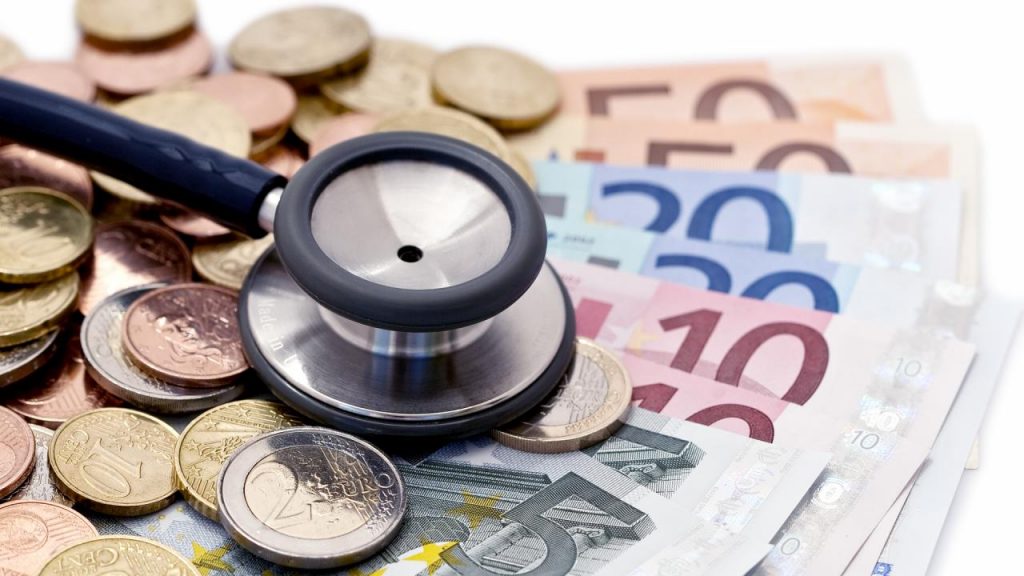 Φαρμακοβιομηχανίες και εταιρείες ιατρικού εξοπλισμού: Καταστροφικό το clawback