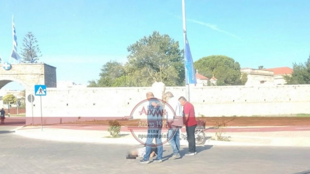 Μεσολόγγι: Οδηγός ΙΧ παρέσυρε και εγκατέλειψε ποδηλάτισσα - Έκκληση των συγγενών για πληροφορίες
