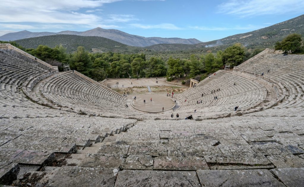 260619123946_epidauros-arxaio-theatro