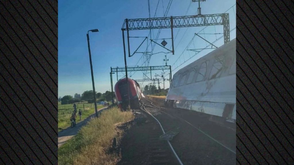 Πολωνία: Επιβατικό τρένο συγκρούστηκε με εμπορική αμαξοστοιχία - Στους δύο οι τραυματίες