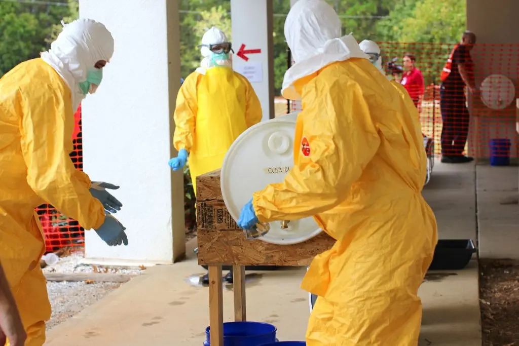 260626202537_ebola2-1024×683