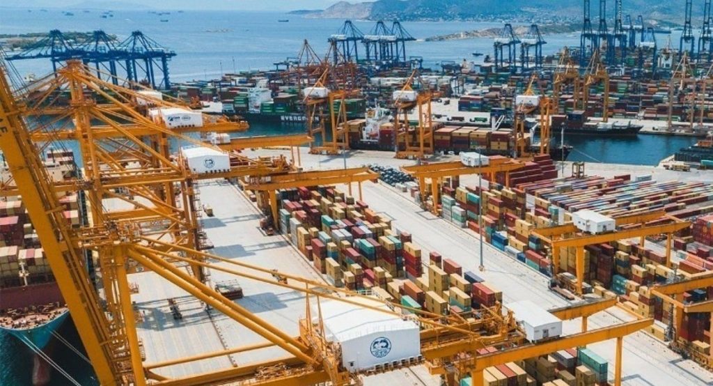 Εμπορευματοκιβώτια στον Πειραιά