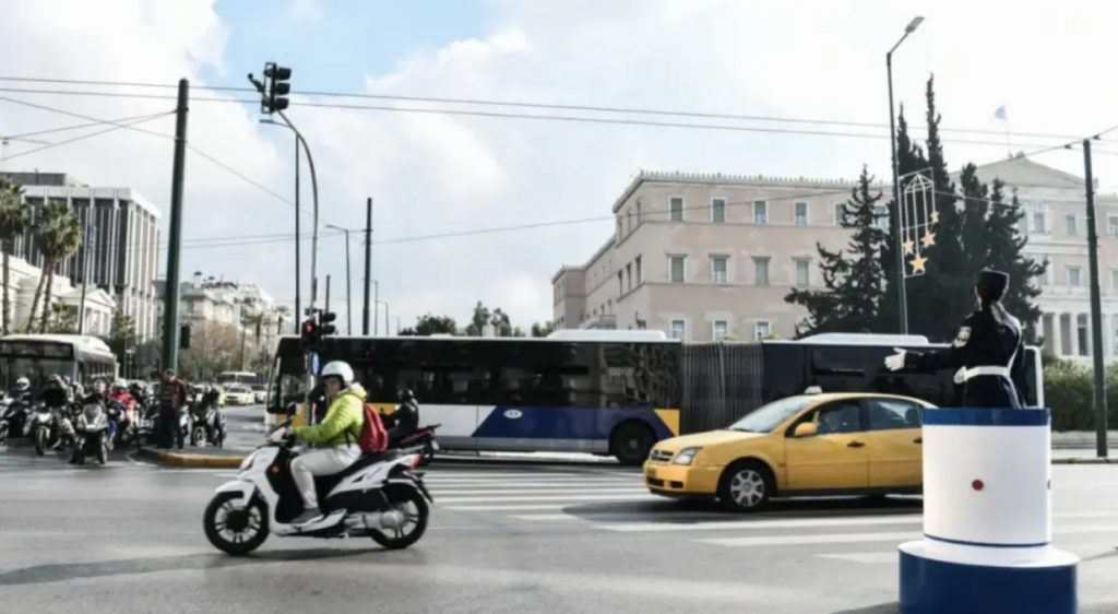 Απεργία 24 Ιουνίου στον επισιτισμό και τον τουρισμό: Ποιοι κλάδοι κατεβάζουν ρολά και πού θα γίνουν οι συγκεντρώσεις