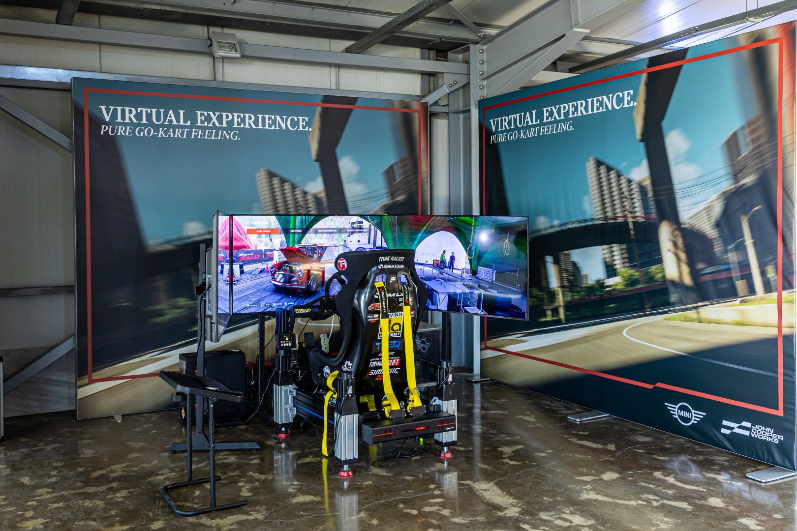 MINI JCW Experience: Στην πίστα των Μεγάρων παρέα με τα πιο «καυτά» MINI JCW