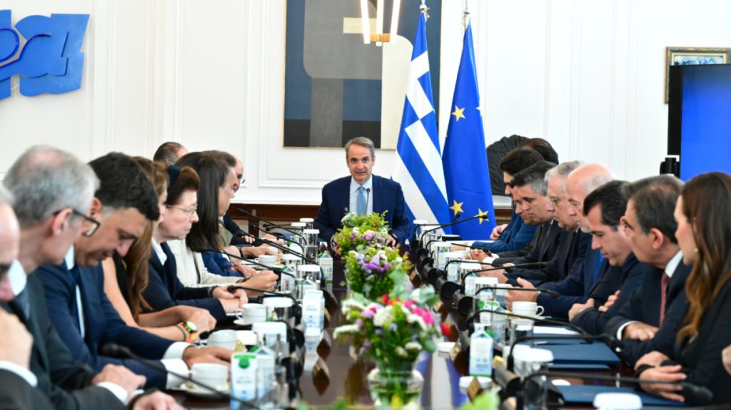 Οι βουλευτές της ΝΔ αποκτούν app και με ΑΙ - Σήμερα η παρουσίαση με τον Κυριάκο Μητσοτάκη