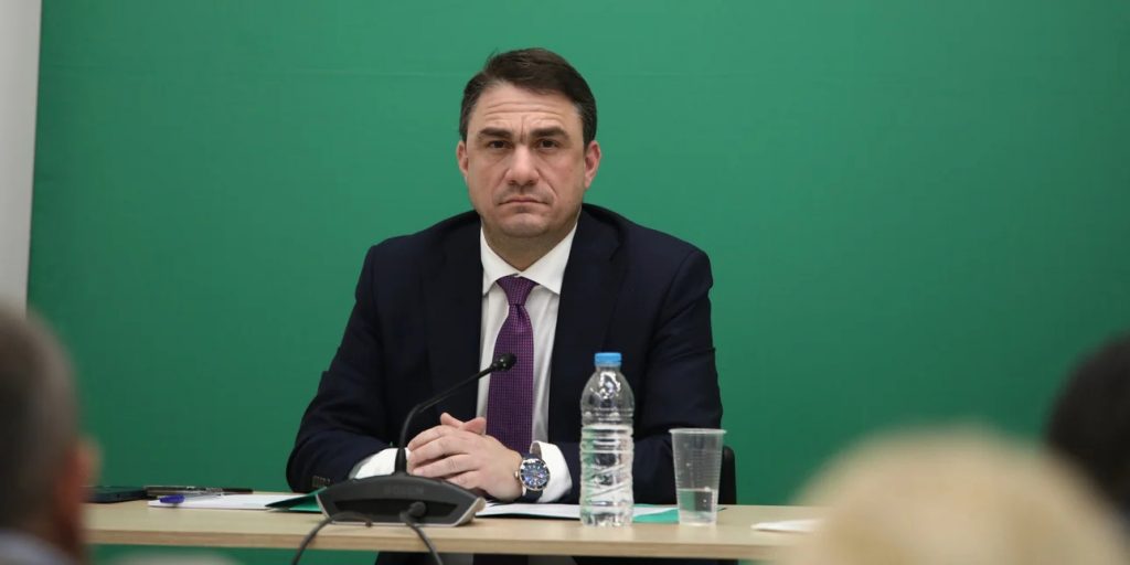 Η κυβέρνηση δημιουργεί ένα ψεύτικο δίπολο -Μητσοτάκης και Τσίπρας τα έχουν βρει μια χαρά, δήλωσε ο Κώστας Τσουκαλάς
