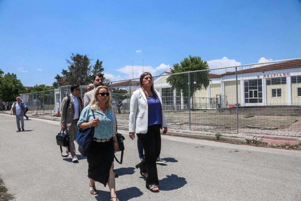 Διεκόπη για αύριο η δίκη για τα Τέμπη - Ορίστηκαν συνήγοροι για έναν από τους 36 κατηγορούμενους