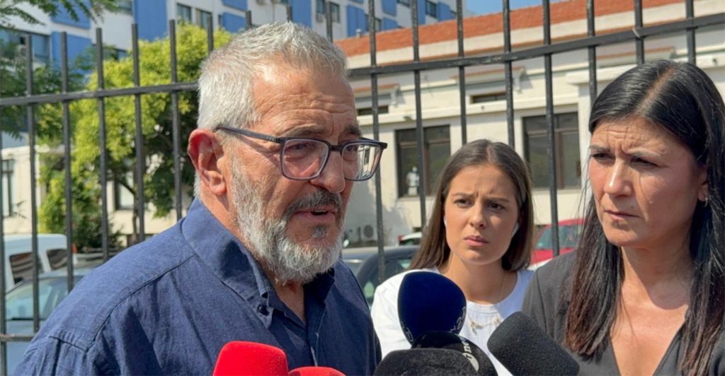 Φορτισμένος ο σύζυγος της Βάγιας Νέστορα: Μέσα σε 5 χρόνια είναι δύσκολο να θάβεις γυναίκα και κόρη