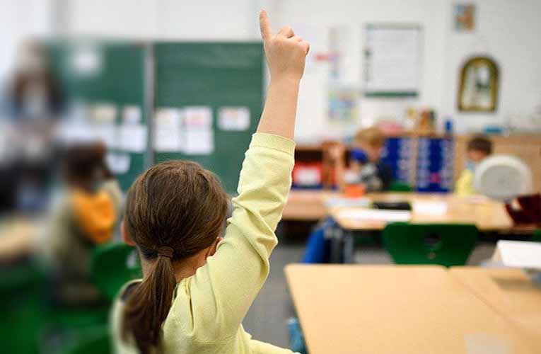 Κατάργηση της υποχρεωτικής διετούς παραμονής των νεοδιόριστων εκπαιδευτικών: Ένα διαχρονικό αίτημα που επανέρχεται